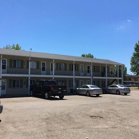 Colonial Motel And Rv Park Mandan Luaran gambar